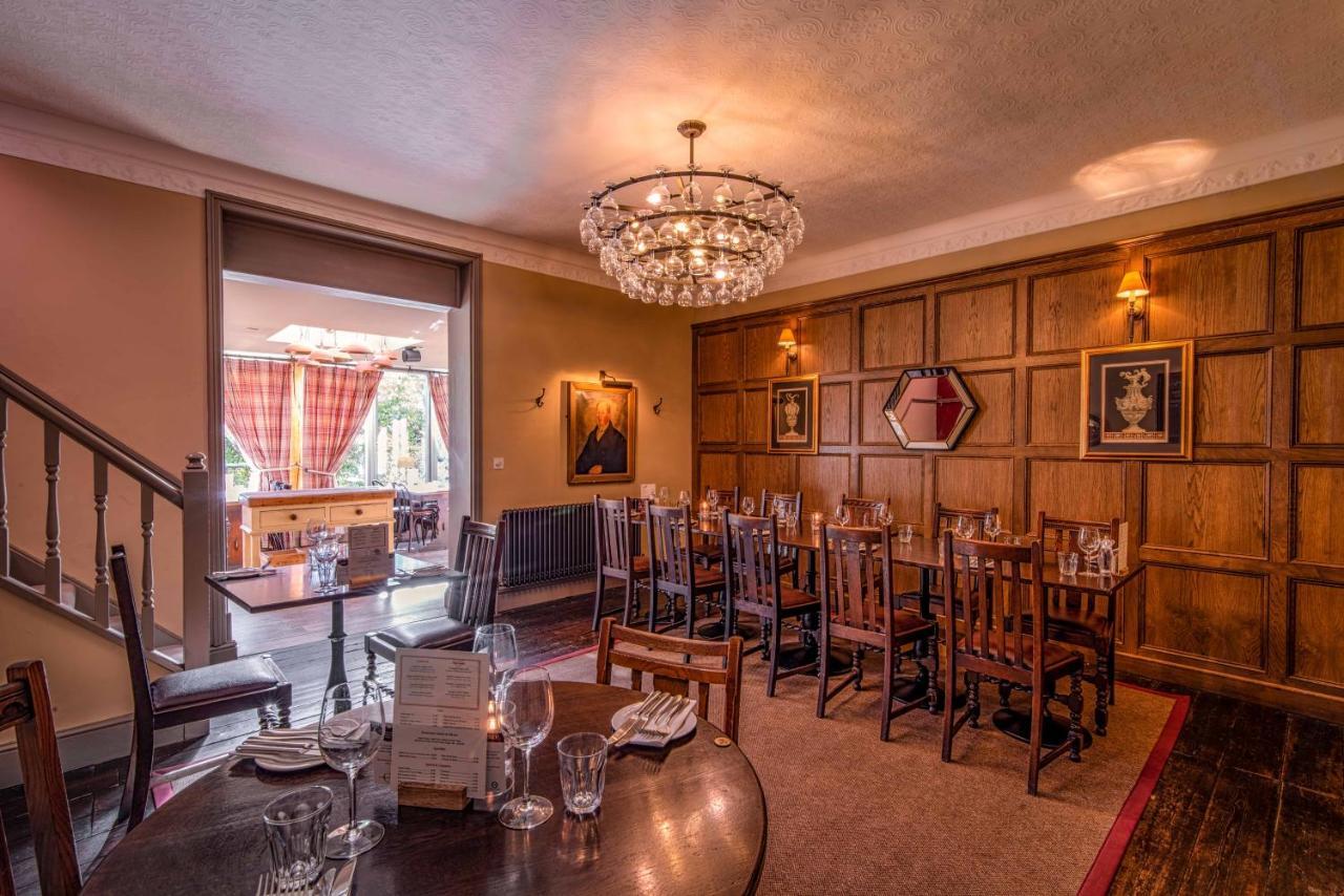 Отель Crown & Punchbowl Milton  Экстерьер фото